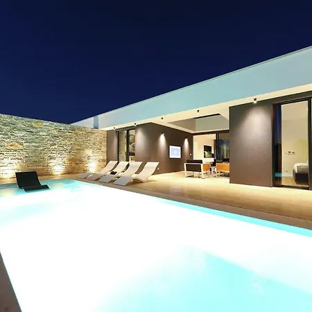 Mihael - Home4you Kraj (Zadar)